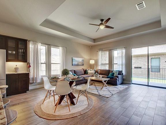5th image of 508 W Baylee Love Ln