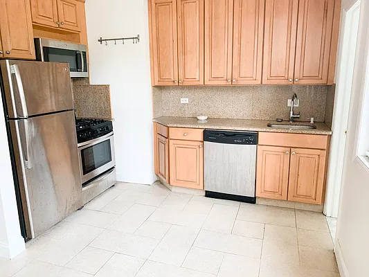 Rented by Ulas Real Estates Inc | media 14