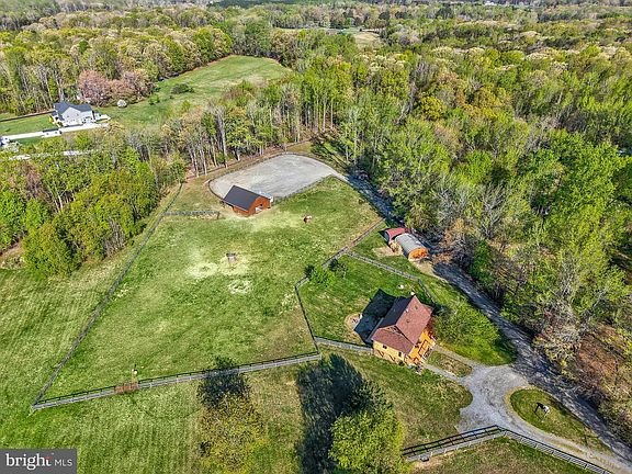 3rd image of 171 Poplar Rd