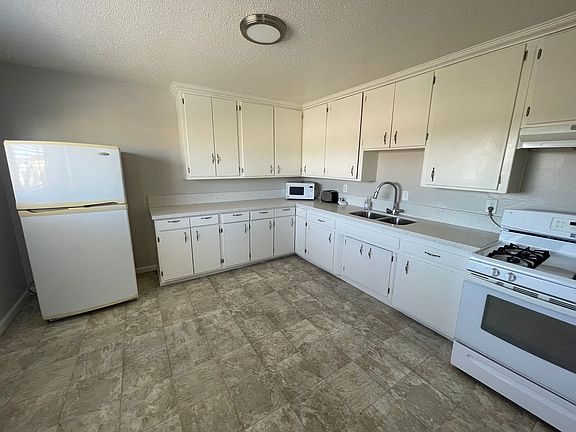4th image of 4528 34th St APT 3