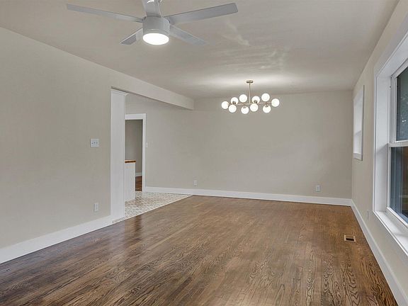 5th image of 3723 Timber Cir
