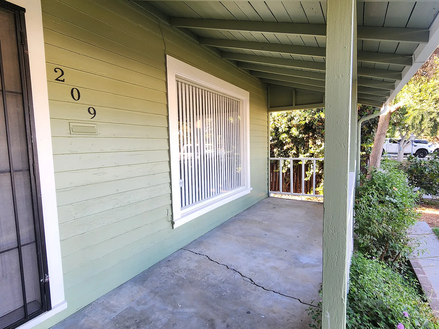 3 bed, 1200 sqft, $1,775 — Photo 4