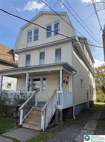 124 2nd Ave #D Photo 1
