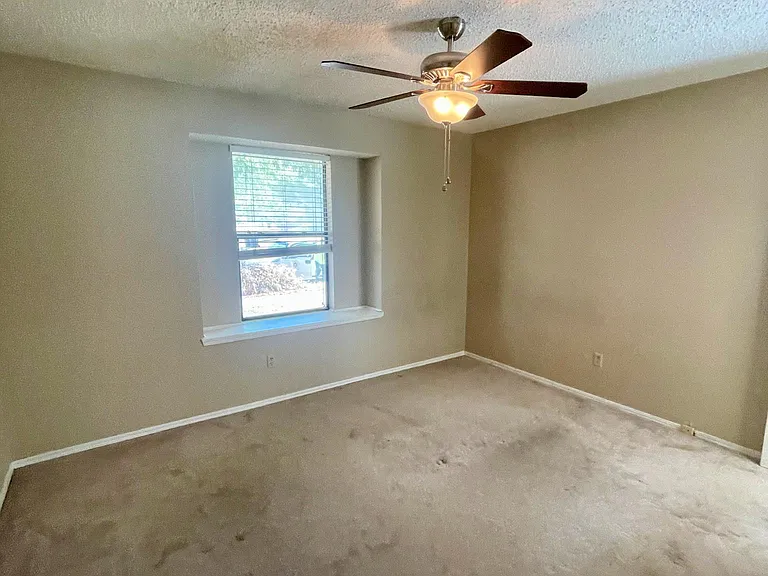 1508 NE 5th St — Photo 5
