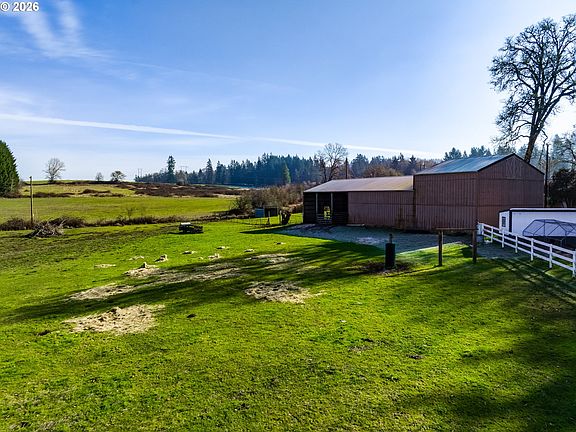 3rd image of 26718 Cantrell Rd