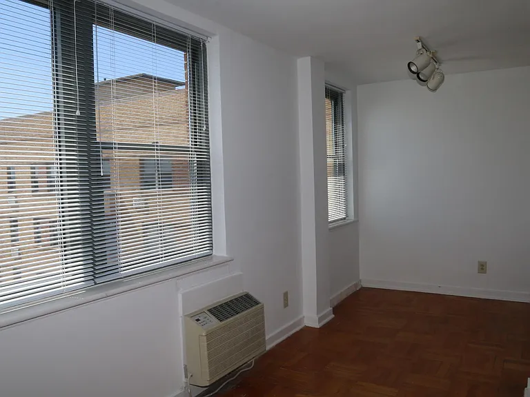 Looking into dining area from the living room