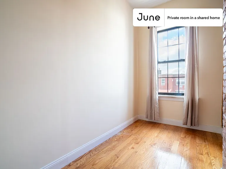148 Grove St #B — Photo 3