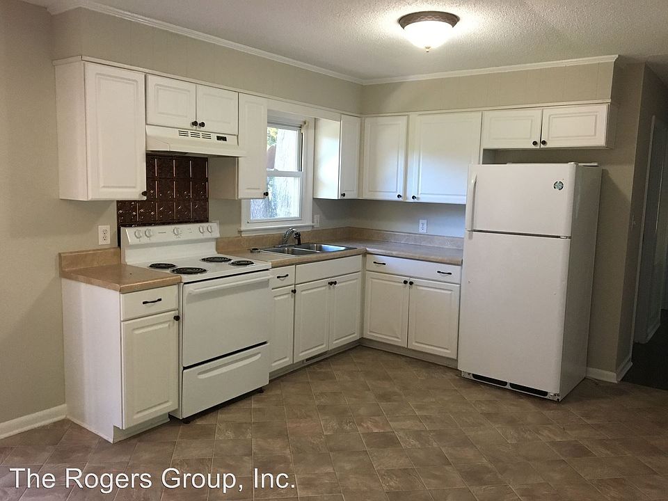 2nd image of 556 N White St