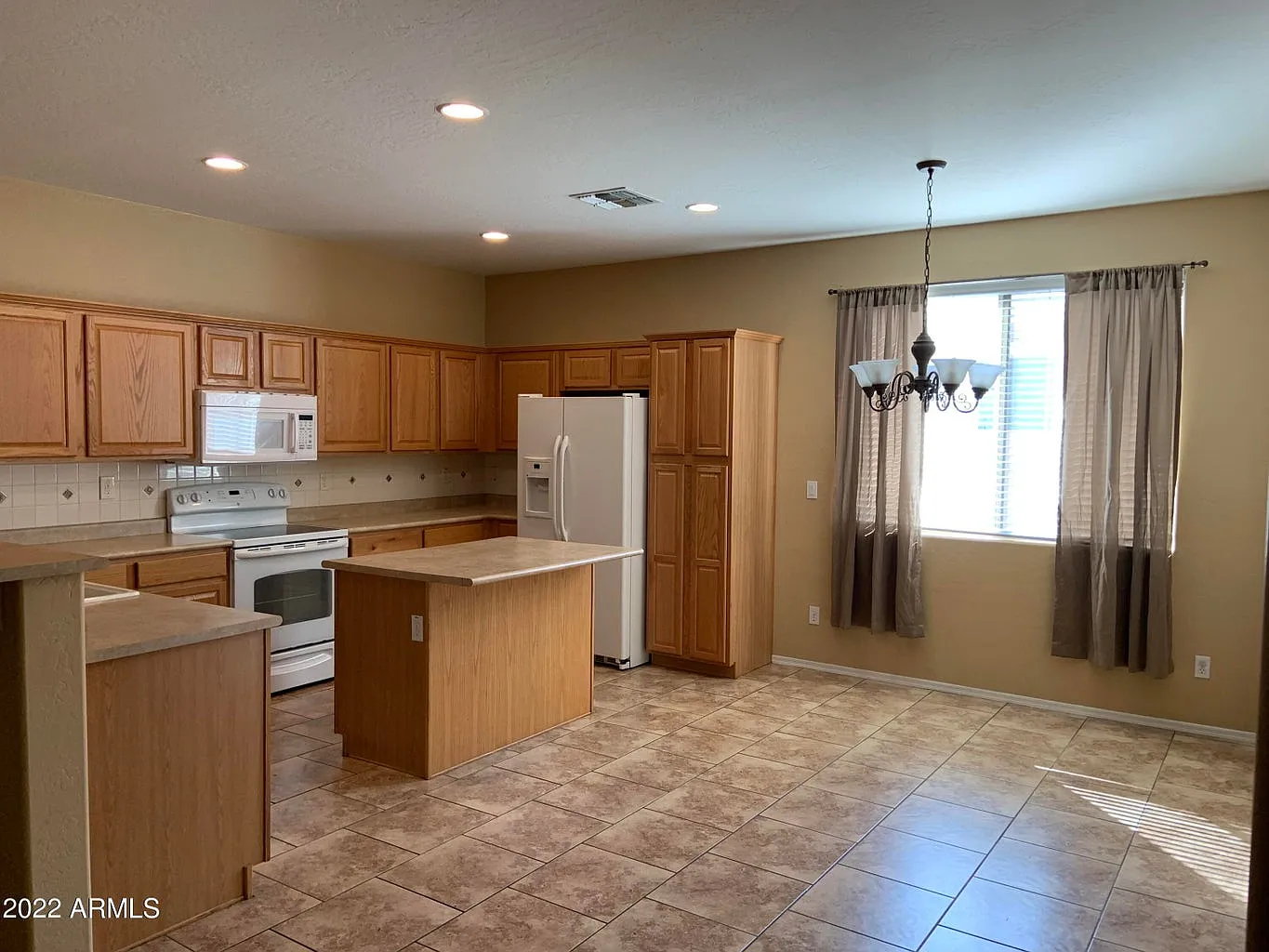3 bed, 1678 sqft, $1,895 — Photo 2