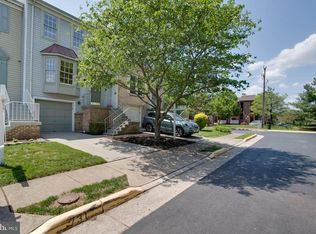 733 Herndon Woods Ct, Herndon, VA 20170
