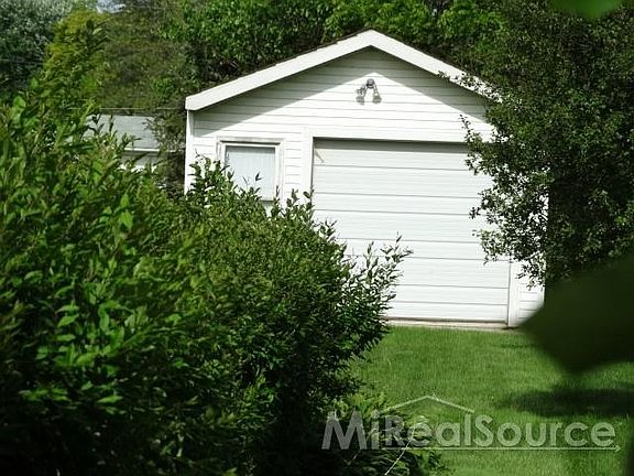 3rd image of 24613 Little Mack Ave