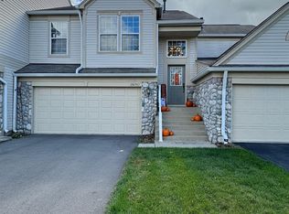 26747 Kirkway Cir, Woodhaven, MI