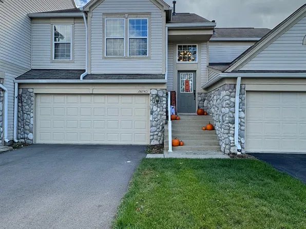 26747 Kirkway Cir, Woodhaven, MI 48183