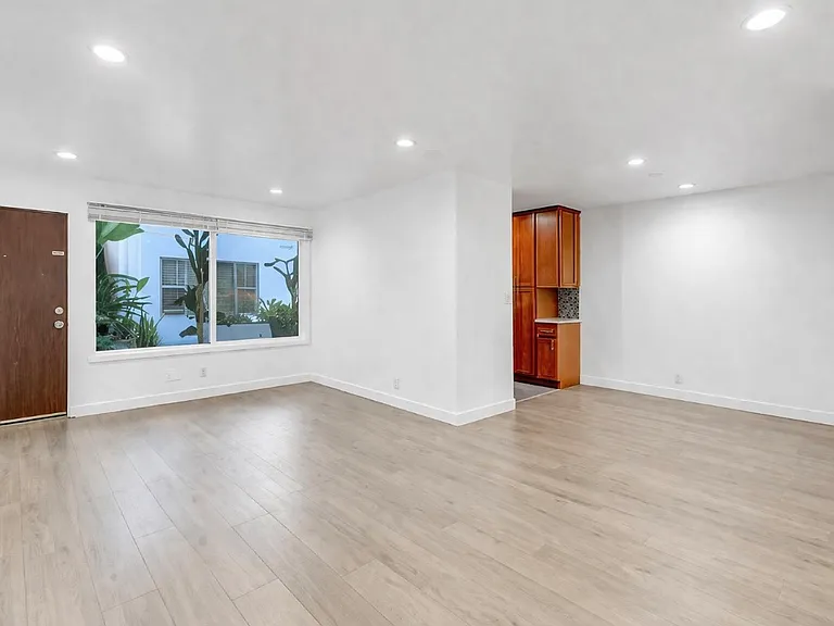 1837 N La Brea Ave #3 — Photo 4