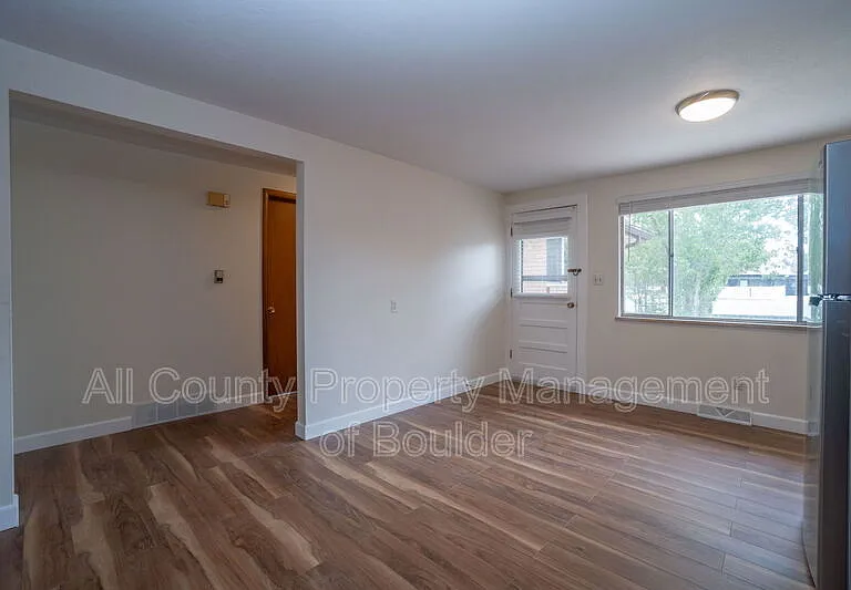 1515 Stuart St — Photo 10