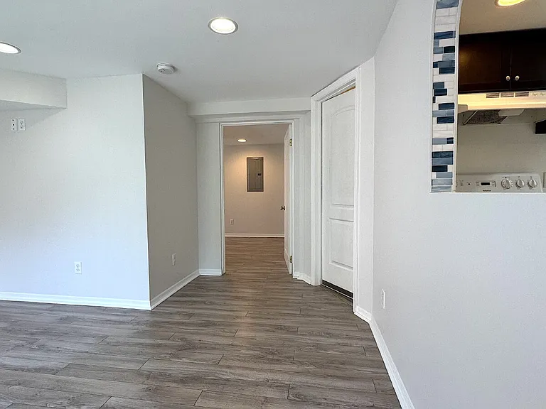 215 N Wild Olive Ave #1 — Photo 5