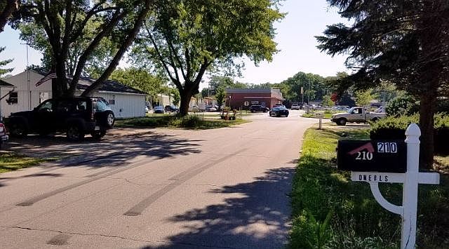 2nd image of 210 Walnut St