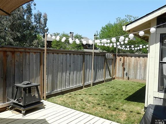 2nd image of 1715 Drake Ct