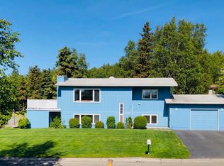 9460 Strathmore Dr, Anchorage, AK 99502