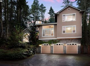 4472 SW Hillside Dr, Portland, OR 97221
