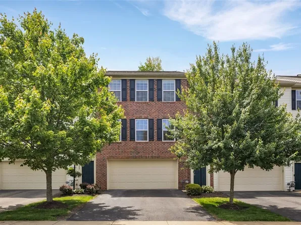 284 Broadstone Dr, Mars, PA 16046