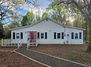 1902 Amberhill Dr, Reidsville, NC 27320