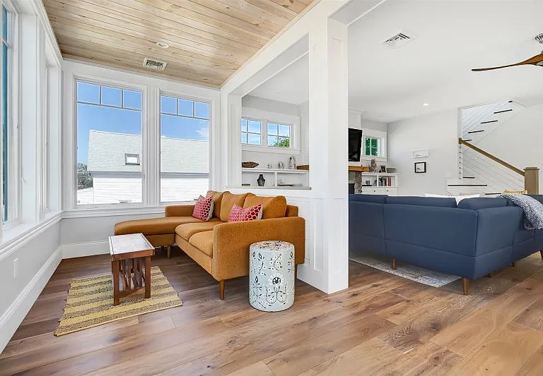 8 Avenue 2 — Photo 14
