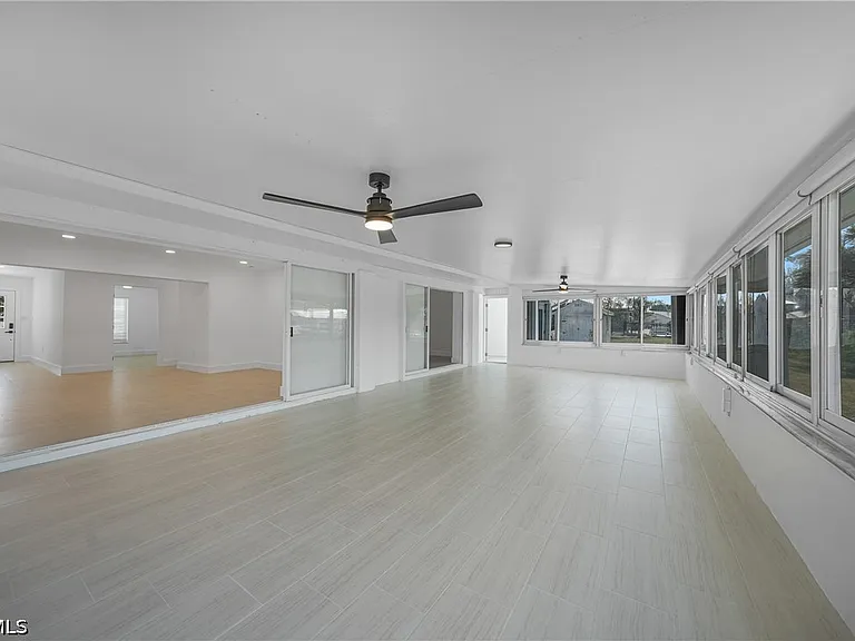 27381 Voyageur Dr — Photo 18