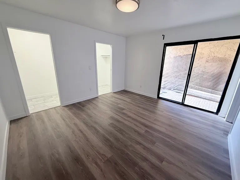 4950 N Miller Rd #139 — Photo 9