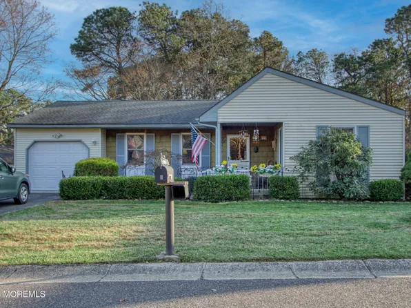 9 Greenleaf Street, Whiting, NJ 08759