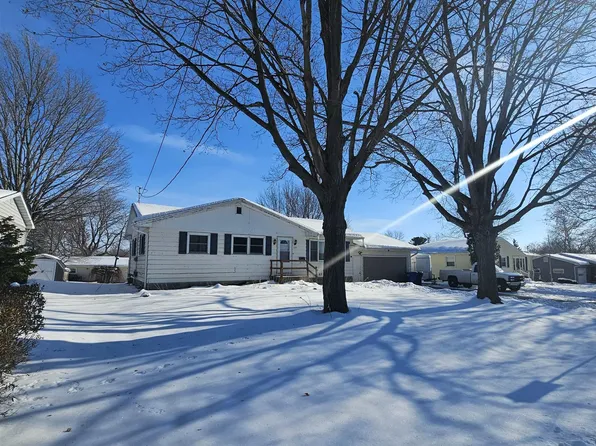 1175 Farnham St, Columbus, WI 53925