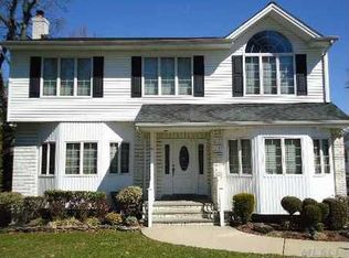1553 Sycamore Ave, Merrick, NY 11566