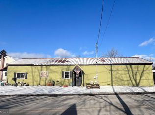 463 S Main St, Milroy, PA 17063