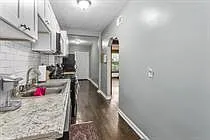 302 & 304 W 34th St — Photo 21