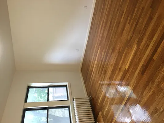 Rented by Metropolis International Realty Inc. | media 5