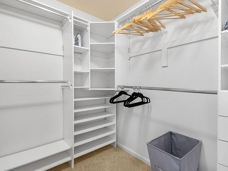 2771 Calkins Pl — Photo 39