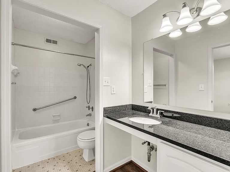 925 Cleveland St #289 — Photo 17