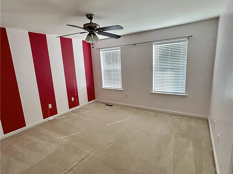 306 Milkweed Dr — Photo 9