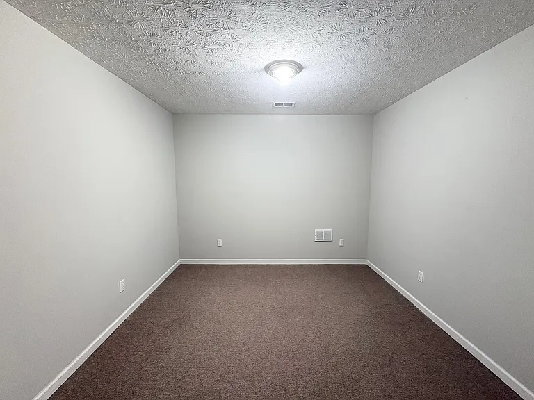 3051 Lexington Ave — Photo 18