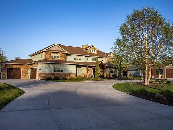 2nd image of 43 Rolling Hills Rd