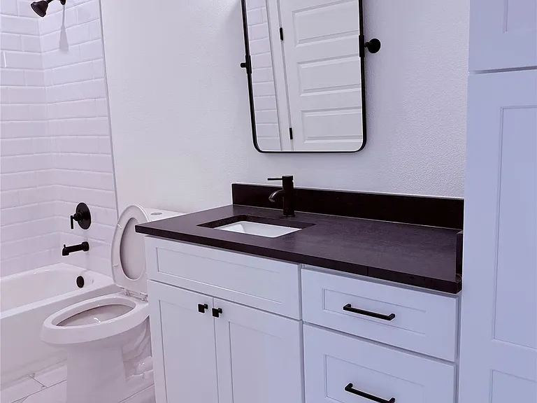 1417 Kramer Ln #19 — Photo 7