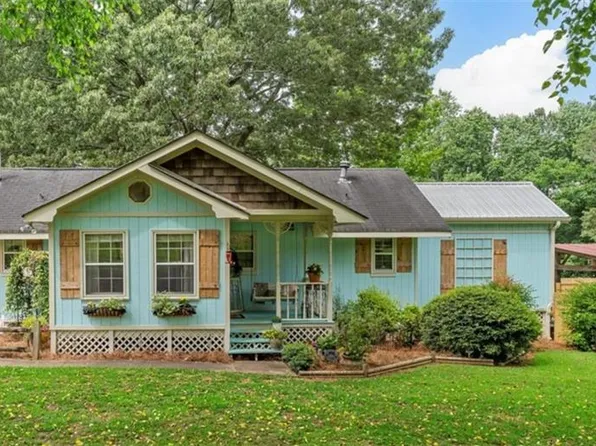 8669 Davis St, Braselton, GA 30517