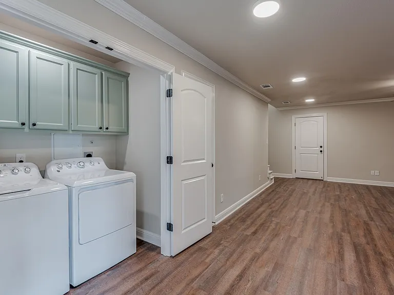 2208 N Hickory St — Photo 7