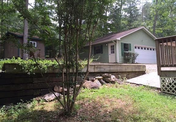 4th image of 1017 Garrett Cir