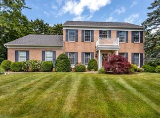 14 Norumbega Cir, Franklin, MA 02038