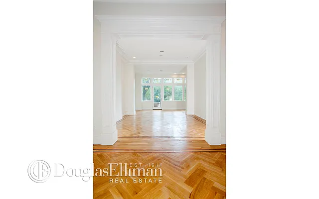 Sold by Douglas Elliman | media 16