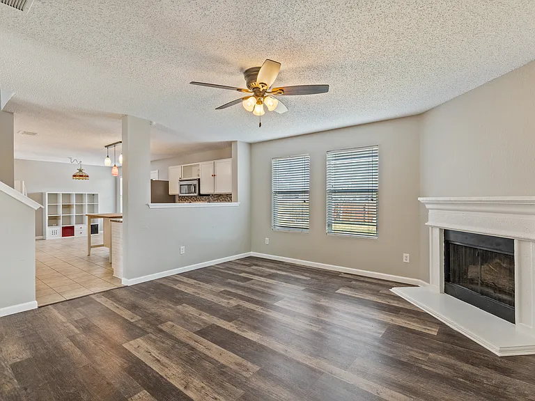 4717 Waterford Dr — Photo 16