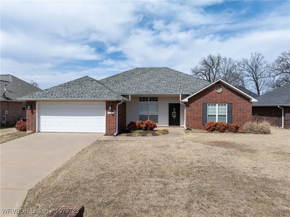 1521 Rockhurst Dr, Fort Smith, AR 72908