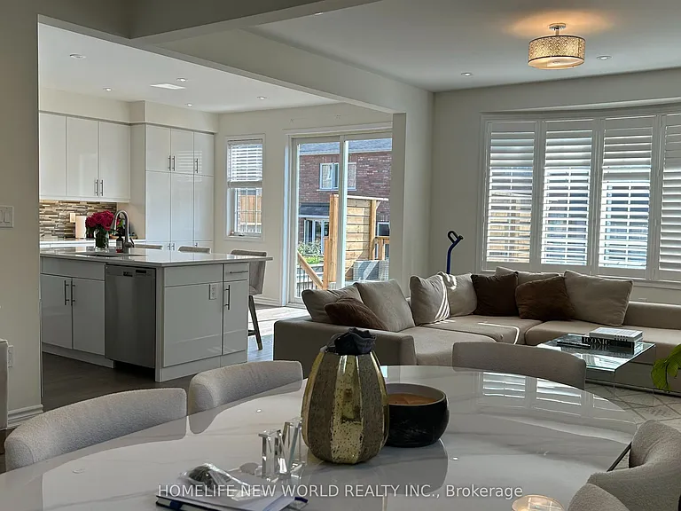 46 Major Cres — Photo 11