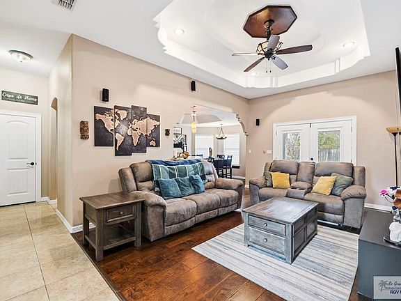 3rd image of 217 Chico Blvd